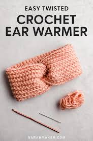 Very easy headband (ear warmer) to use on walks or bike rides. Twisted Crochet Ear Warmer Headband Free Pattern Sarah Maker