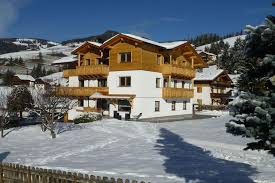 Gestione familiare, posizione centrale e soleggiata. Appartamenti Plaies San Vigilio Di Marebbe Plan De Corones