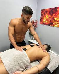 Nuru gay massage