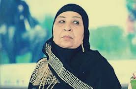 اختارت عبلة كامل منذ بدايتها ألا تشبه أحدا من الأجيال التي سبقتها من كبار الممثلات، حيث مثلت بطريقتها الخاصة ومدرستها التي تعتمد على التلقائية والعفوية، رغم اختلاف اتجهت عبلة كامل للاختيار الأصعب في التمثيل بعفويتها المختلفة عن ممثلات جيلها (الأوروبية). 27 ÙØ¹ÙÙÙØ© Ø¹Ù ÙØ§Ø·ÙØ© ÙØ´Ø±Ù Ø¶Ø±Ø¨ÙØ§ Ø²ÙØ¬ÙØ§ Ø¨Ø³Ø¨Ø¨ Ø§ÙØªÙØ«ÙÙ ÙØªØ®Ø§Ù ÙÙ Ø¹Ø§Ø¯Ù Ø¥ÙØ§Ù Ø§ÙÙØµØ±Ù ÙØ§ÙØª