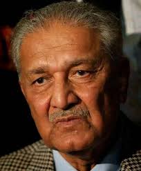 دل میں کچھ باتیں چھپا لیتی ہوں 🥀 محبت میں آنکھیں جھکا لیتی ہوں ایک میرا  بھی دل ہے نادان سا کئی باتیں سوچ کے بھلا دیتی ہوں.. #فضاء_چودہری 💖 Ten  Unknown