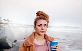 Открыть страницу «frances bean cobain» на facebook. Frances Bean Cobain Das Fix It Baby Mit Den K C Jeebies Tapwriter