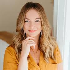 In the Case of Heartbreak (Fern Falls): Kae, Courtney: 9781496738974:  Amazon.com: Books