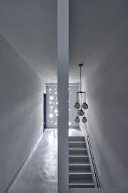 S'adapte sur tous types de toitures modèle en place dans notre magasin (puits de lumiere avec un puit de lumière, on peut traverser différents étages d'un bâtiment, des combles ou des faux plafonds pour éclairer naturellement des. Epingle Sur Architecture Moderne