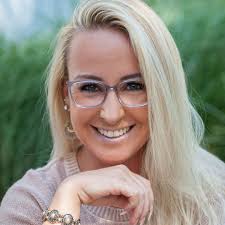 Transparente Damenbrille In 2020 Damenbrillen Brille Chanel Brillen