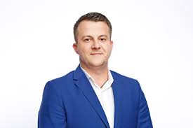 În schimb, vor rămâne neschimbate prețurile proprietăților în variantă albă, costul per metru pătrat constituind între 550 şi 750 de euro. Ce Se Va IntamplÄƒ Cu PiaÅ£a ImobiliarÄƒ In 2021 Si Cu Cat Vor Creste PreÅ£urile LocuinÅ£elor Anul Acesta