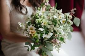 Vele nützliche informationen, tipps & tricks zum thema hochzeit, heiraten und hochzeitsstrauß. Brautstrauss Ideen Fur Hochzeiten Im Fruhling Und Sommer Hochzeits News Tipps Frankfurt