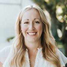 April Karn's Instagram, Twitter & Facebook