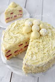 Ich liebe diese hochglänzende, glatte, moderne und schnörkellose art. Weisse Schoko Truffel Torte