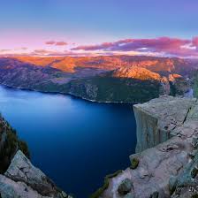 Over 300 000 people are heading out on preikestolen. Der Lysefjord In Norwegen Fjord Tours