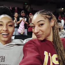 Juju Watkins and Kennedi Smith