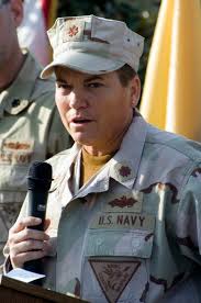 File:US Navy 070310-N-9923C-006 Embarked Security Detachment 222's Officer  In Charge, Lt. Cmdr.