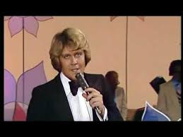 Tot ist nur, wer vergessen ist. Howard Carpendale Deine Spuren Im Sand 1974 Youtube