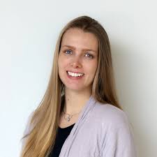 Danielle Horner's Instagram, Twitter & Facebook