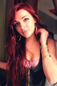 Samantha Cupps's Instagram, Twitter & Facebook