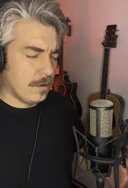 #leonrector #singing #sturgillsimpson #allaroundyou