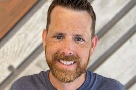 Mike Maxwell's Instagram, Twitter & Facebook