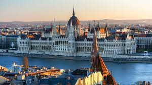 29.) normatív határozatával elfogadta budapest településképi arculati kézikönyvét, és megalkotta a településkép védelméről szóló. Wybory Takze Na Wegrzech Trwa Ostra Walka O Budapeszt Polsat News