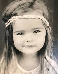 Getting those holiday memories one bucket list item at a time. #santa #10am  #stlgram #grantsfarm #holidaychecklist #denver #trumpet @haley.silverberg