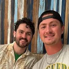 Elizabeth Horstman's Instagram, Twitter & Facebook