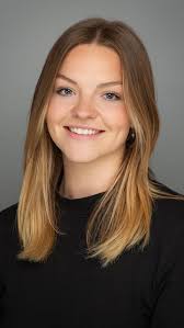 New company headshots for Emily, a new starter at VEGA. , #headshots  #headshotphotographer #corporateportrait #corporateportraitphotographer  #businesswomen #headshot #businessheadshots