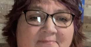 Victoria Lear's Instagram, Twitter & Facebook