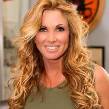 DeeAnn Donovan (@DeeAnnModel)