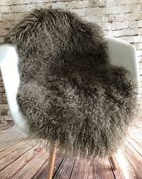 Entdecke möbel & accessoires passend zu deinem stil und budget, versandkostenfrei ab 30 €. Tibet Lammfell Maronen Braun 110 Cm Super Weich Flourou Luxury Interior Design Art