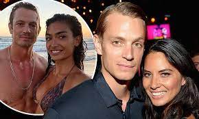 Olivia Munn Is 100 Percent Happy For Ex Joel Kinnaman Who S Announced His Engagement To Kelly Gale Daily Mail Online