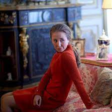 British actress erin doherty plays princess anne in 'the crown.' here's everything to know about the only daughter of queen elizabeth ii and prince philip. How The Crown Recreated Princess Anne S Hair The Crown Season 3 Hair Stylist Interview