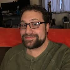 Daniel Aiello (@SimpleKindOfDan)