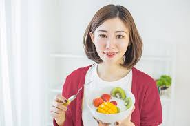 Anda sangat dilarang untuk mengkonsumsi makanan cepat saji atau junkfood. Menu Diet Sehat Bebas Kalori