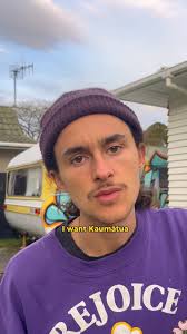 Sharing the music love down at Wan Smol Bag! Swizl Jager headed down to the  Yut Senta yesterday sharing his passion for music and for te reo Māori. A  great warm up