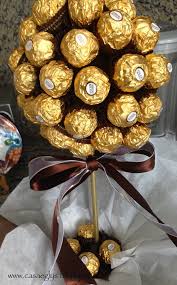 Casa Eglys Diy Topiario Ferrero Rocher Blumenstrauss Aus Sussigkeiten Pralinenstrauss Baum Basteln