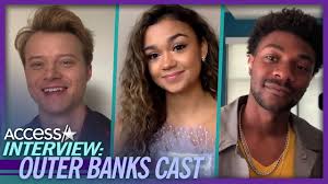 For more television talk, pop culture chat and general japery, you can follow her. Madison Bailey Promet Que Les Fans Seront Satisfaits De La Saison 2 D Outer Banks Acces