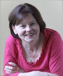 Amazon.co.jp: Pesky Pirates (Kingfisher Beano File S.) : McCormick,  Rosemary: Foreign Language Books