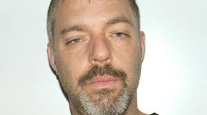 Considéré « dangereux », Éric Nolet s'est rendu aux policiers de Sherbrooke 