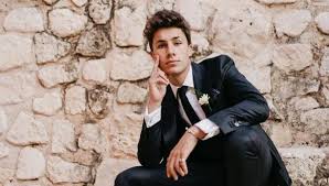 Julio 02, 2021 a las 11:04 cdt. Juanpa Zurita Afronta Criticas Tras Lanzar Su Marca De Agua Embotellada Mexico Usa Eeuu Estados Unidos Twitter Nndc Tvmas El Comercio Peru