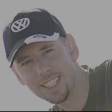 Foxy Roxy (roxfoxcanRoxy@)