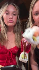 ella steinberg (@user38765420837654)