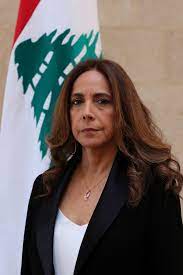 أعلنت الرئاسة اللبنانية، اليوم الأربعاء 19 مايو/أيار، أن الرئيس ميشال عون وقّع مرسوما بتعيين وزيرة الدفاع في حكومة تصريف الأعمال، زينة عكر، في منصب وزيرة للخارجية. ØªØ¹Ø±Ù Ø¹Ù„Ù‰ Ø§Ù„Ù„Ø¨Ù†Ø§Ù†ÙŠØ© Ø²ÙŠÙ†Ø© Ø¹ÙƒØ± Ø¹Ø¯Ø±Ù‡ Ø£ÙˆÙ„ ÙˆØ²ÙŠØ±Ø© Ø¯ÙØ§Ø¹ Ø¹Ø±Ø¨ÙŠØ©