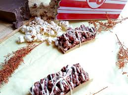 Decouvrez La Recette Barre De Chocolat Pop Corn Sucre Sale Sur Cuisineactuelle Fr Chocolat Pop Barre Chocolat Pop Corn Sucre