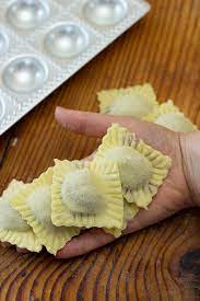 Per voi ho sperimentato i ravioli ripieni di carne. Ravioli Di Carne Con Pasta Fresca Senza Uova Quella Lucina Nella Cucina