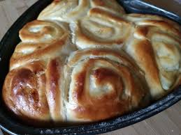 Brioches Mit Pudding Fertig Gebacken Kochen Und Backen Fertiger Pizzateig Lebensmittel Essen