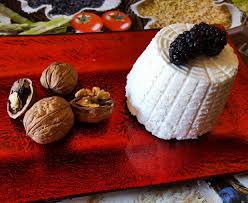 Solo 3 ingredienti per ottenere un latticino o un formaggio gustosissimo, morbido e delicato! Ricotta Con Siero Di Kefir Di Latte Kefir Italia