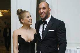 He is a pommel horse specialist. Szabo Zsofiek Szakitottak Berki Elhagyja Az Orszagot 24 Hu