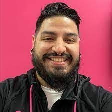 Efren Lagunas's Instagram, Twitter & Facebook