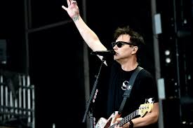 Mark allan hoppus is an american musician, singer, songwriter, record producer, and former television personality best known as the bassist. Mark Hoppus Gives Health Update Following Cancer Announcement