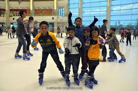 Apart from the standard bowling alley features. Suez S Happy Family Ice Skating At Ioi City Mall Putrajaya Mya S Pre Celebration Birthday