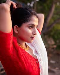 Tabitha Russo's Instagram, Twitter & Facebook